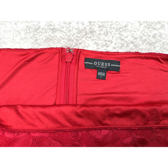 Guess Women’s Navi Lace Mini Skirt Size L Red Double Lined Stretch PreLoved - Picture 10 of 12